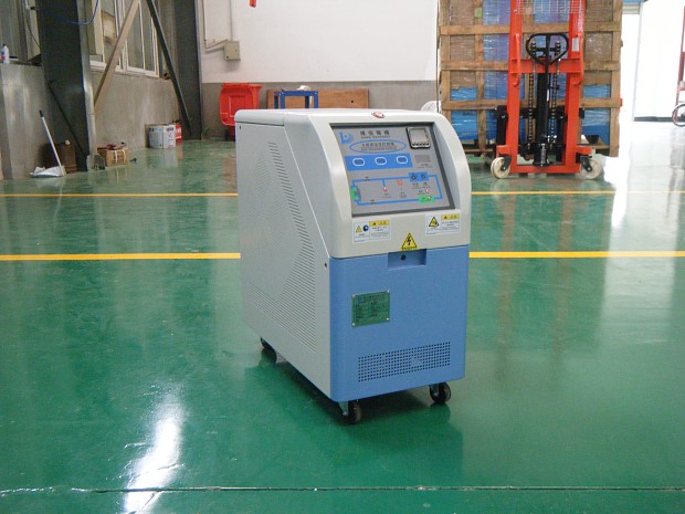 運(yùn)水式模溫機(jī)